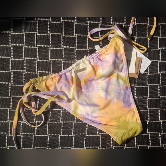 NWT Billabong X It's Now Cool Printed String Bikini Bottom - Picture 3 of 4